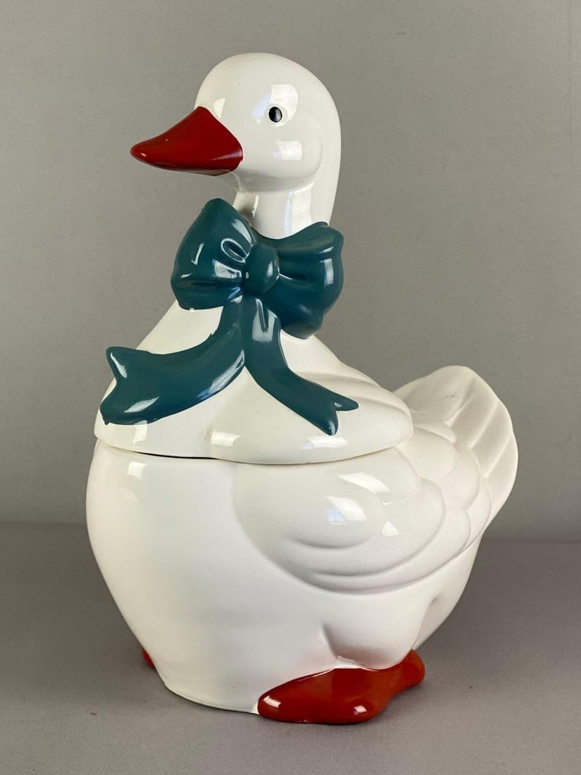 Rong Lih Adorable Goose Porcelain Cookie Jar: Marked on base, measures 13 inches H x 7 inches W x 12 inches D