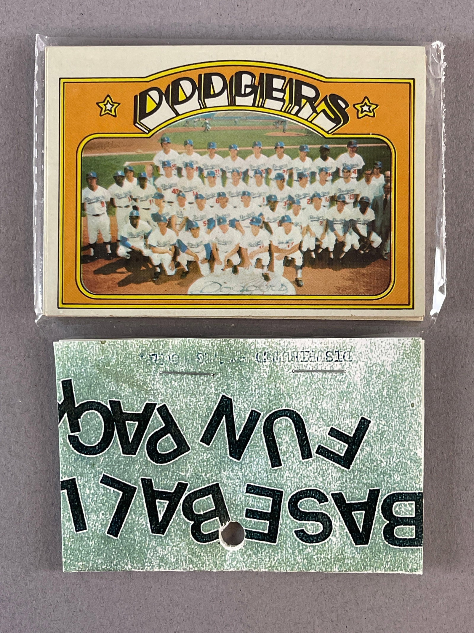 1972 Topps Baseball West Corps Cello Fun Pack (1 of 2)