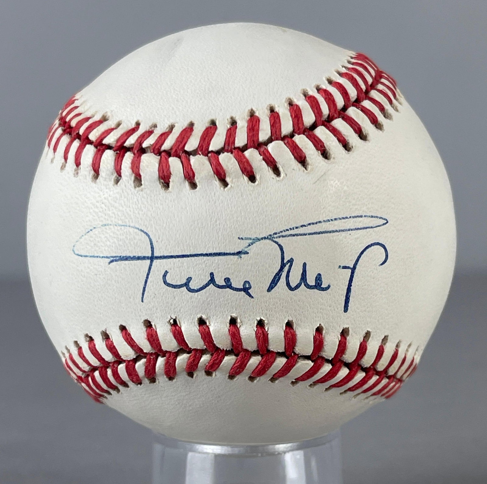 Willie Mays Signed Official MLB Rawlings Baseball with JSA COA: Autographed Willie Mays, with JSA LOA, Case included