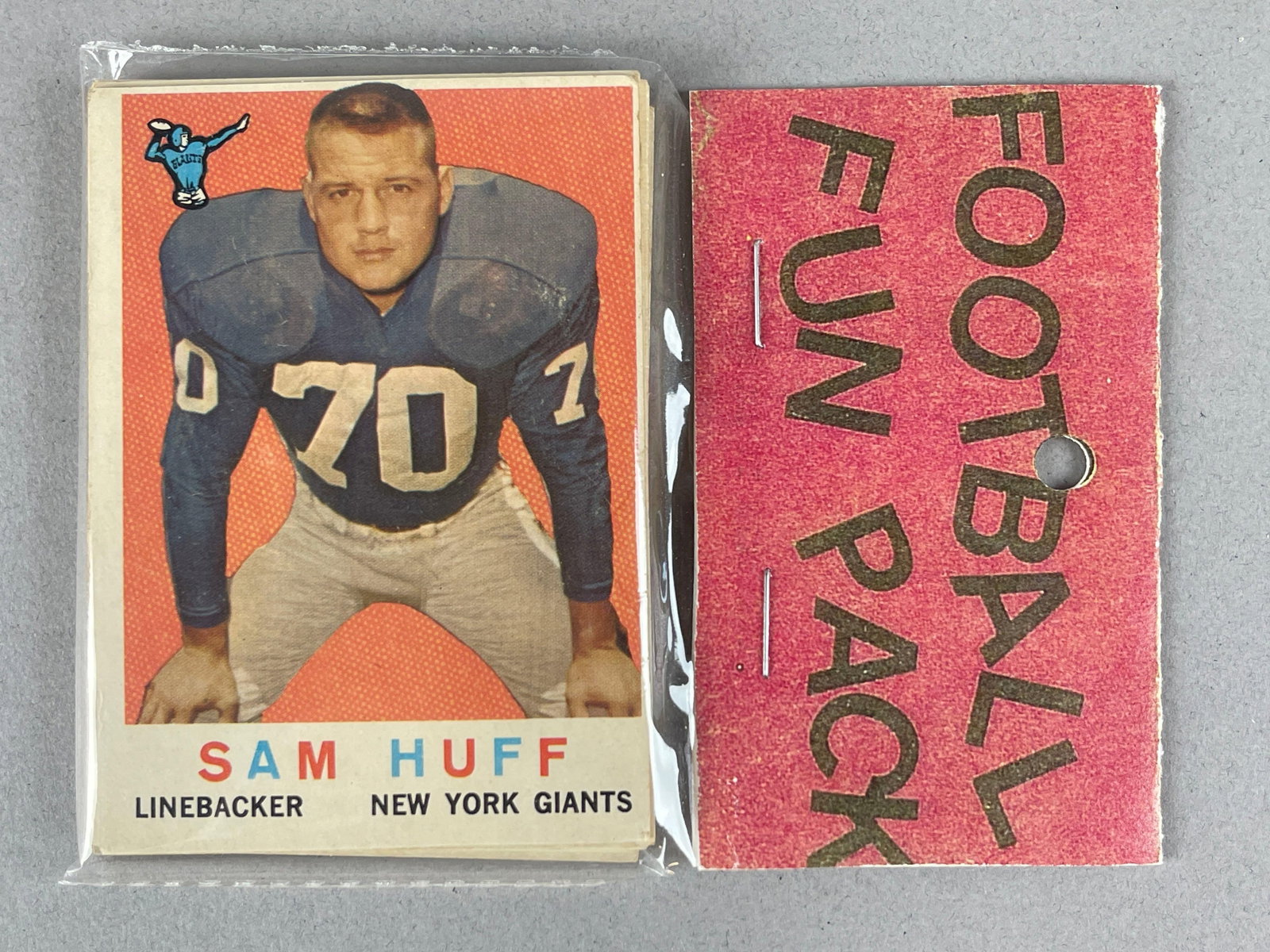 1959 Topps Football West Corps Cello Fun Pack with Huff Rookie on Top (1 of 2)