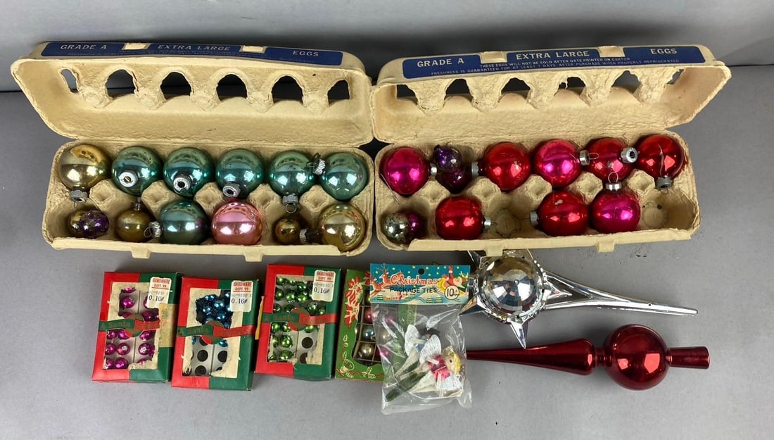 Group of Assorted Vintage Glass Christmas Ornaments and more (1 of 4)