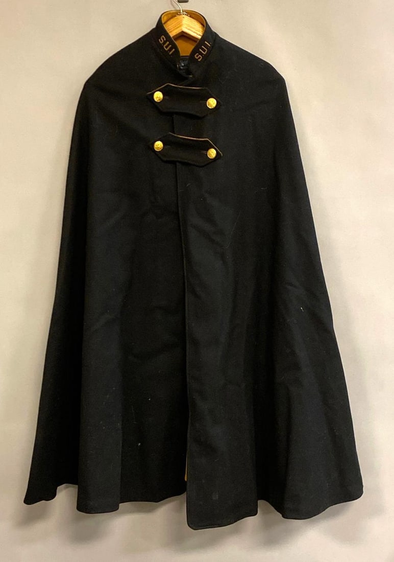 WW2 Marvin Neitzel Womans Nurse Cape Black and Yellow Wool Cape (1 of 4)