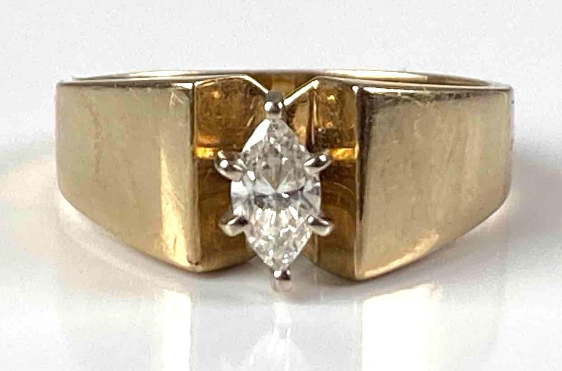 MagicGlo 14K Yellow Gold Marquise Diamond Ring: Total weight of 4.7 grams, size 7