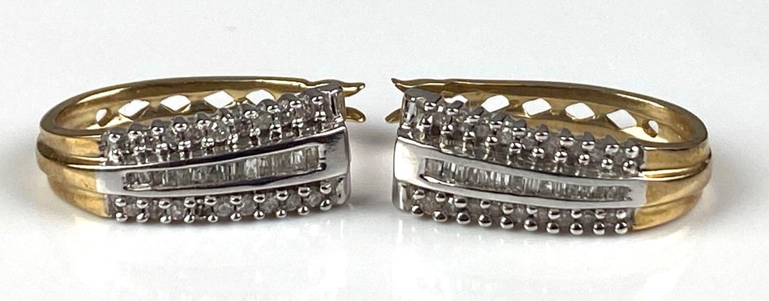 Pair of JTW Signed 10K Yellow/White Gold Diamond Dangle Earrings: Total weight of 5.9 grams, each measures 1 inches H