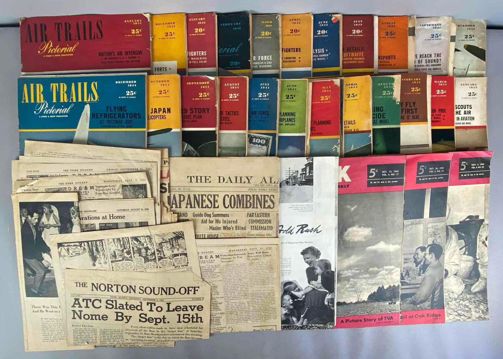 Group of 1940s WW2 Air Trains Magazines and More (1 of 3)