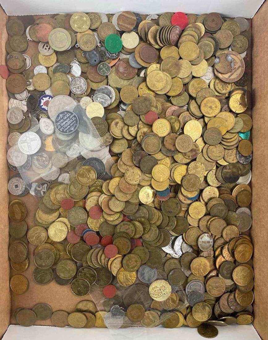 Group of Assorted Tokens and Pendant: Includes religious pendants, papy and shop and more