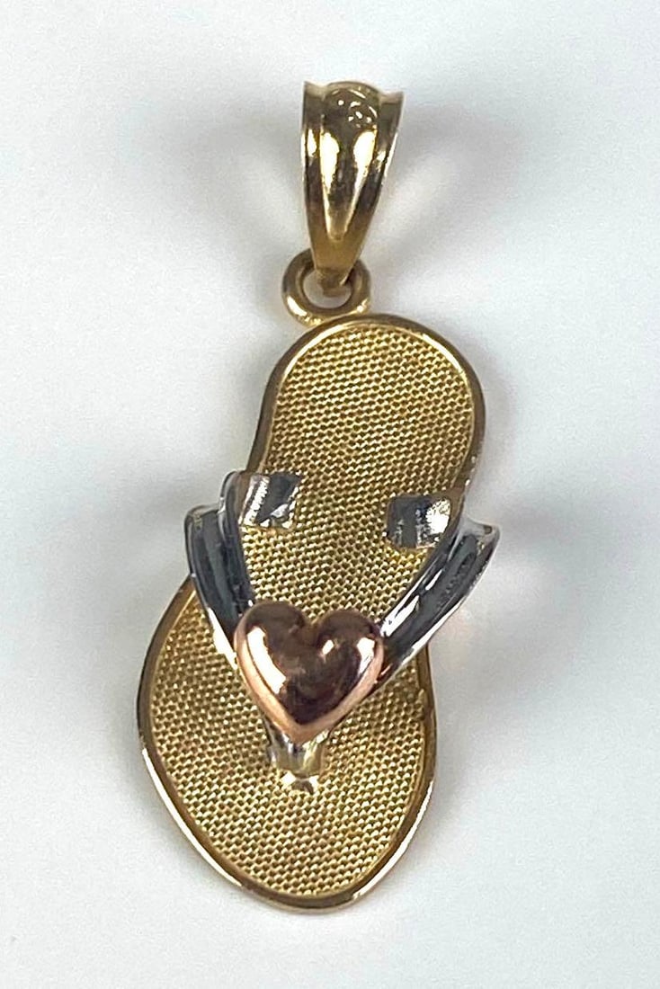 Mq Signed 14K Tri-Color Gold Flip Flop Heart Pendant: Total weight of 1.1 grams, measures 1 inches H