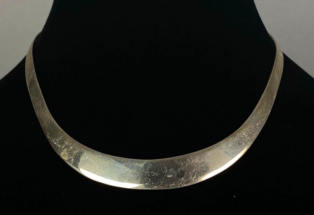 Mexican Sterling Silver Choker Collar Necklace: Measures 5 inches H x 4 1/2 inches W