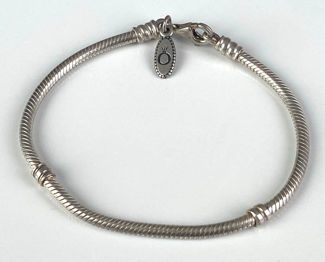Signed Pandora Sterling Silver Herringbone Charm Bracelet: Measures 7 1/2 inches in length