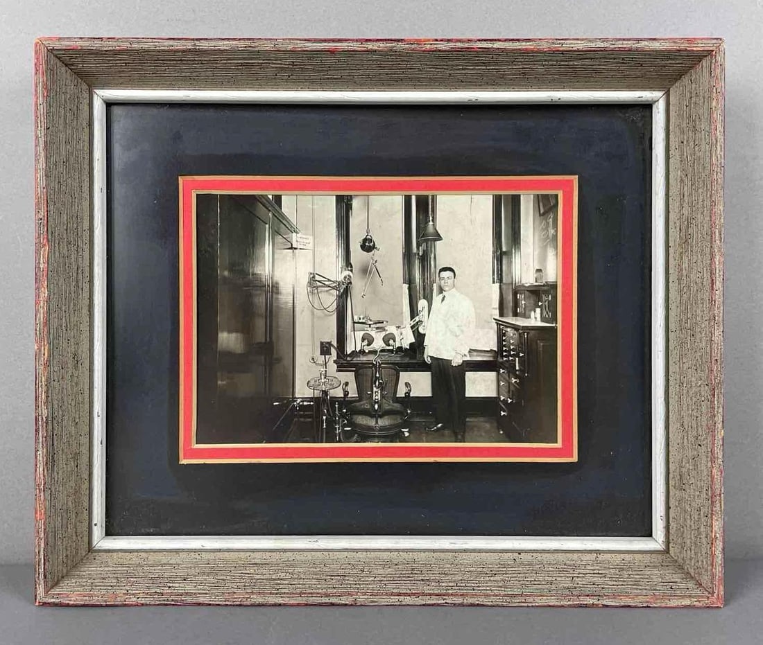 Antique Dentist's Office Photograph (1 of 3)