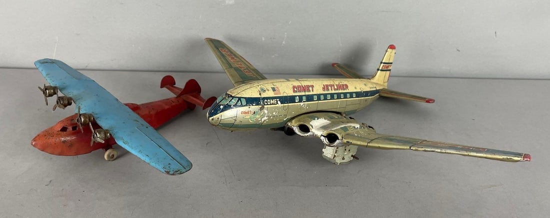 Group of 2 Vintage Tin Litho Toy Planes (1 of 4)