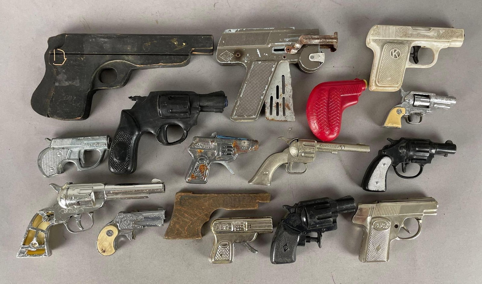 Group of Vintage Toy Guns (1 of 2)