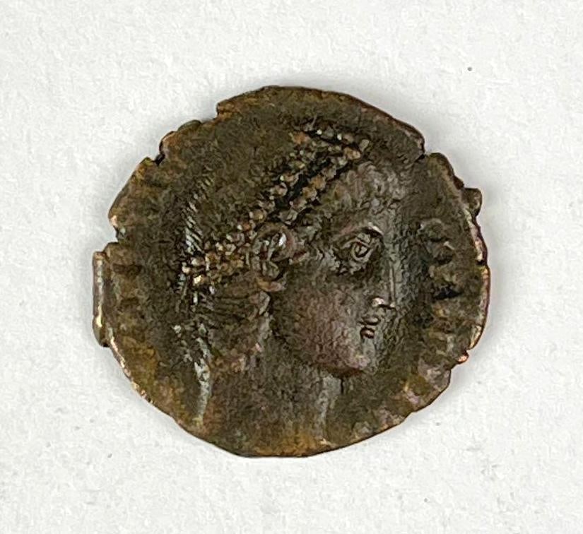 Ancient Roman Coin: Ancient Roman Coin