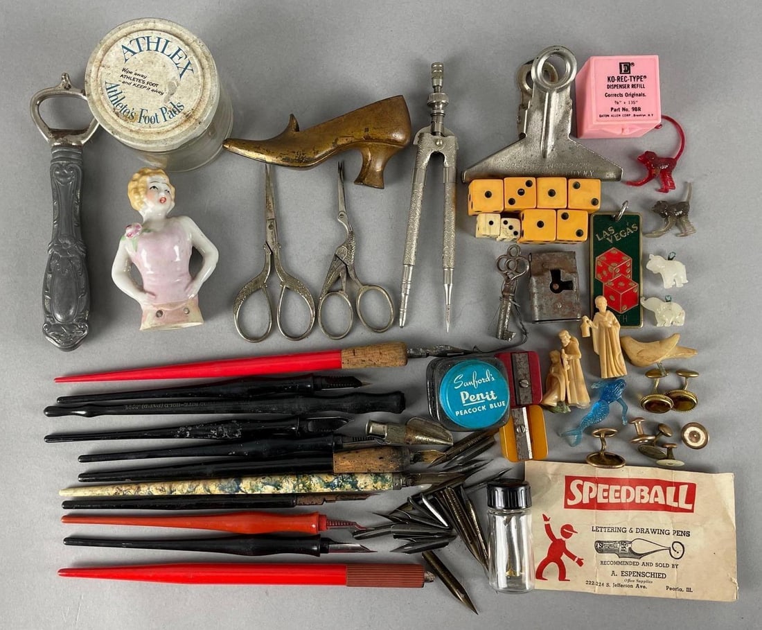 Group of Assorted Vintage Items (1 of 3)
