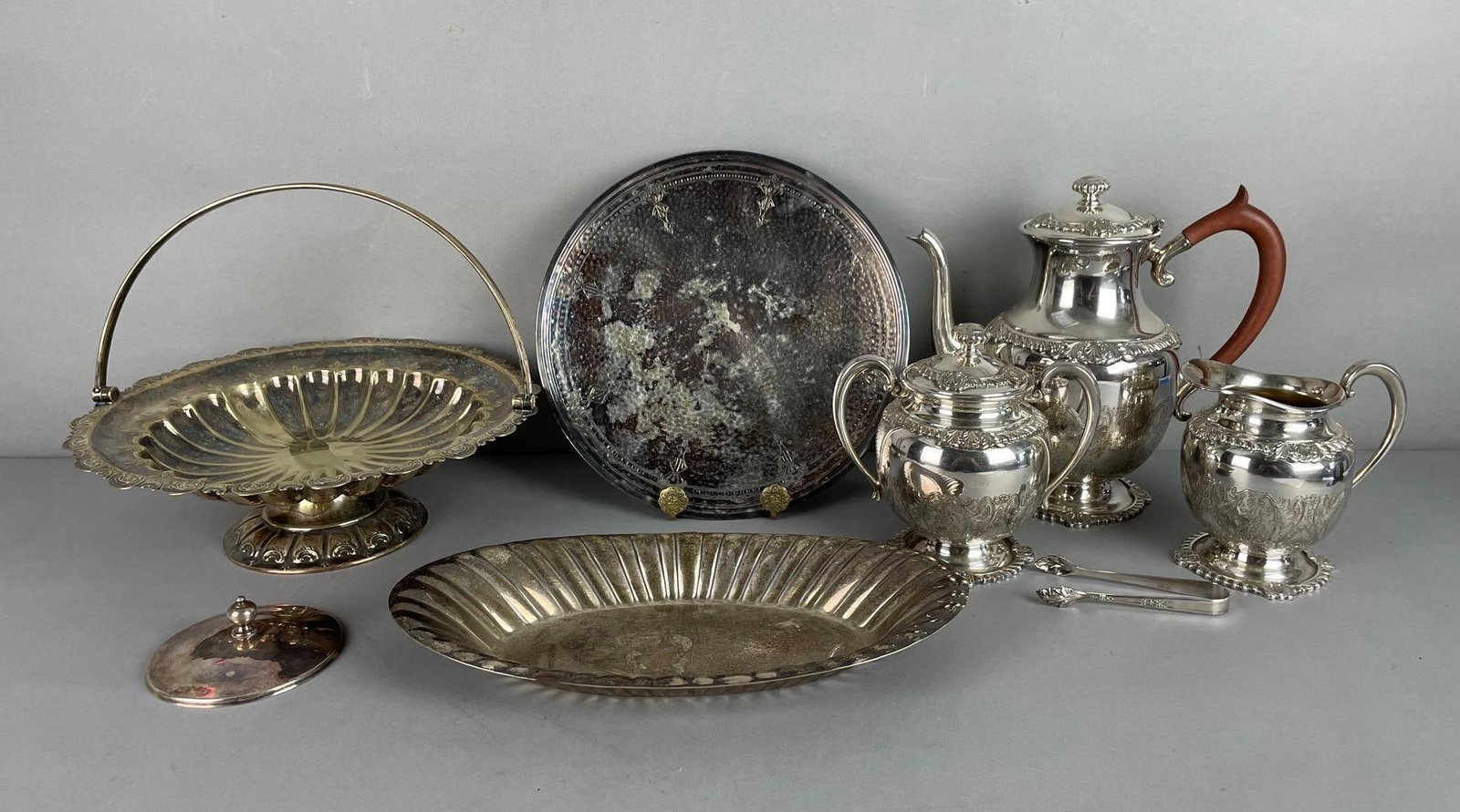 Sheffield Reproduction English Gadroon Silver Plate Tea Set and More: Silver plate on copper, includes Meriden platter, reed and Barton, jD&co, teapot measures 9 inches x 9 3/4 inches x 4 3/4 inches