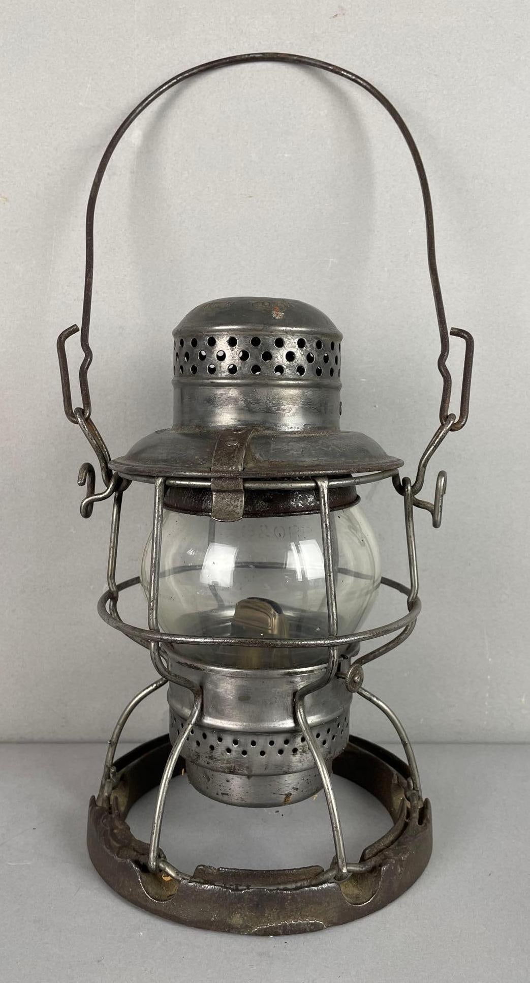 1925 Armspear B and O Railroad Short Globe Lantern (1 of 6)