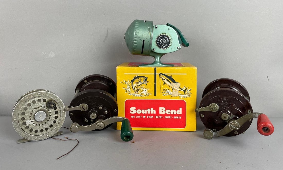 Group of 4 Vintage Fishing Reels (1 of 3)