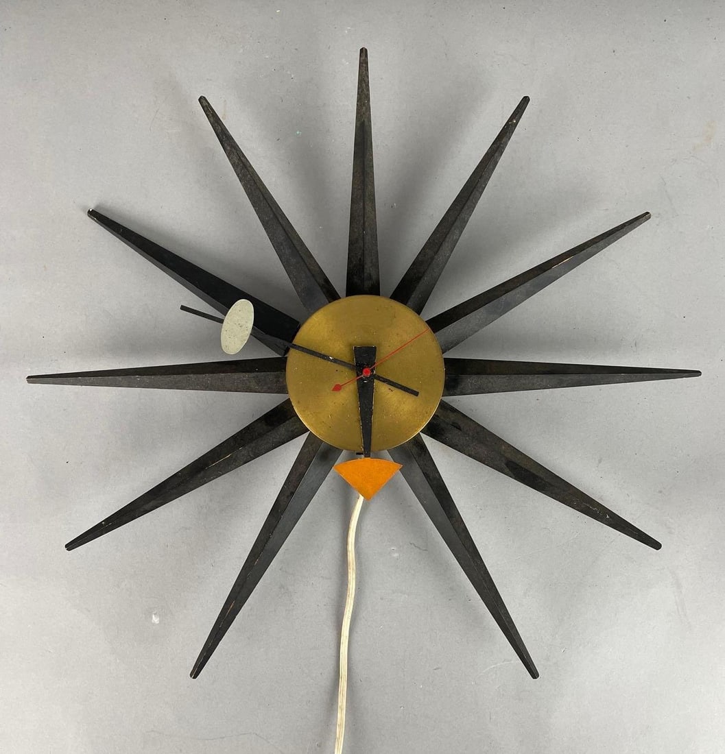Vintage MCM Howard Miller Model 2202 Sunburst Wall Clock (1 of 5)
