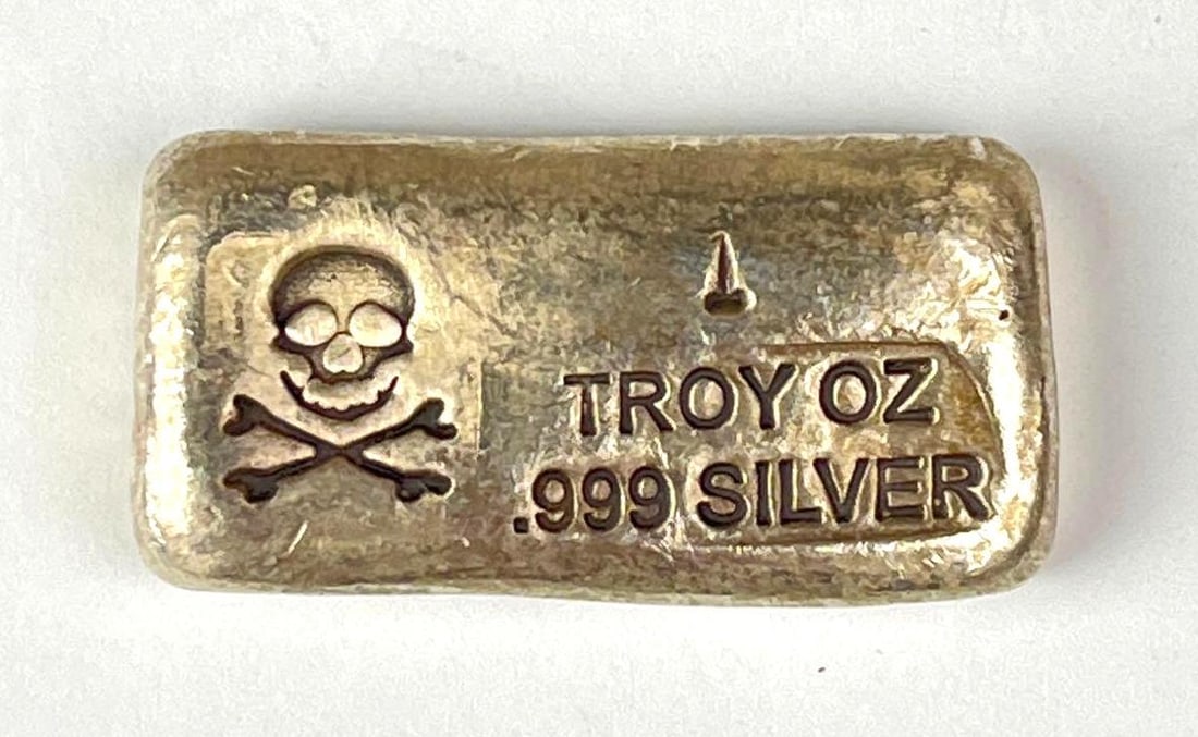 Skull and Crossbones 1 oz .999 Silver Hand Poured Ingot/ Bar: Skull and Crossbones 1 oz .999 Silver Hand Poured Ingot/ Bar