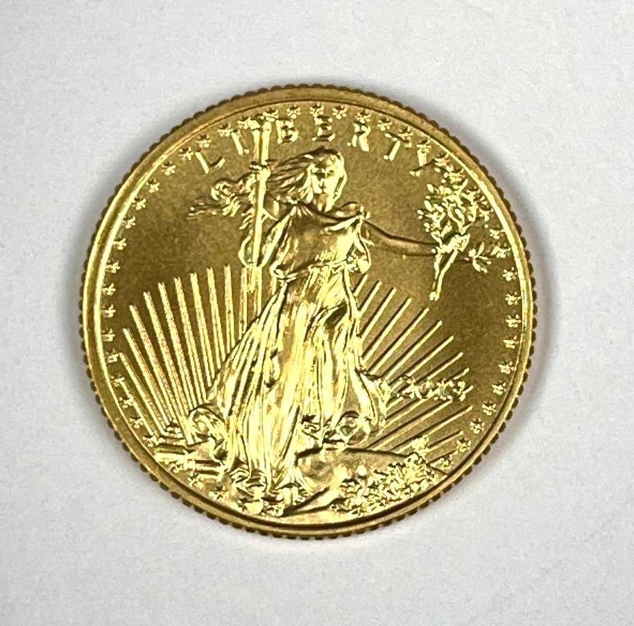 2013 US $5 American Gold Eagle 1/10th oz Fine Gold Coin (1 of 2)