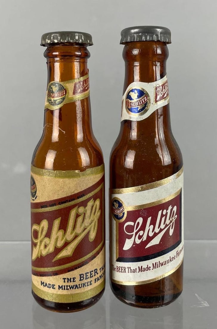 Group of 2 Vintage Miniature Schlitz Beer Bottle Salt and Pepper Shakers (1 of 4)