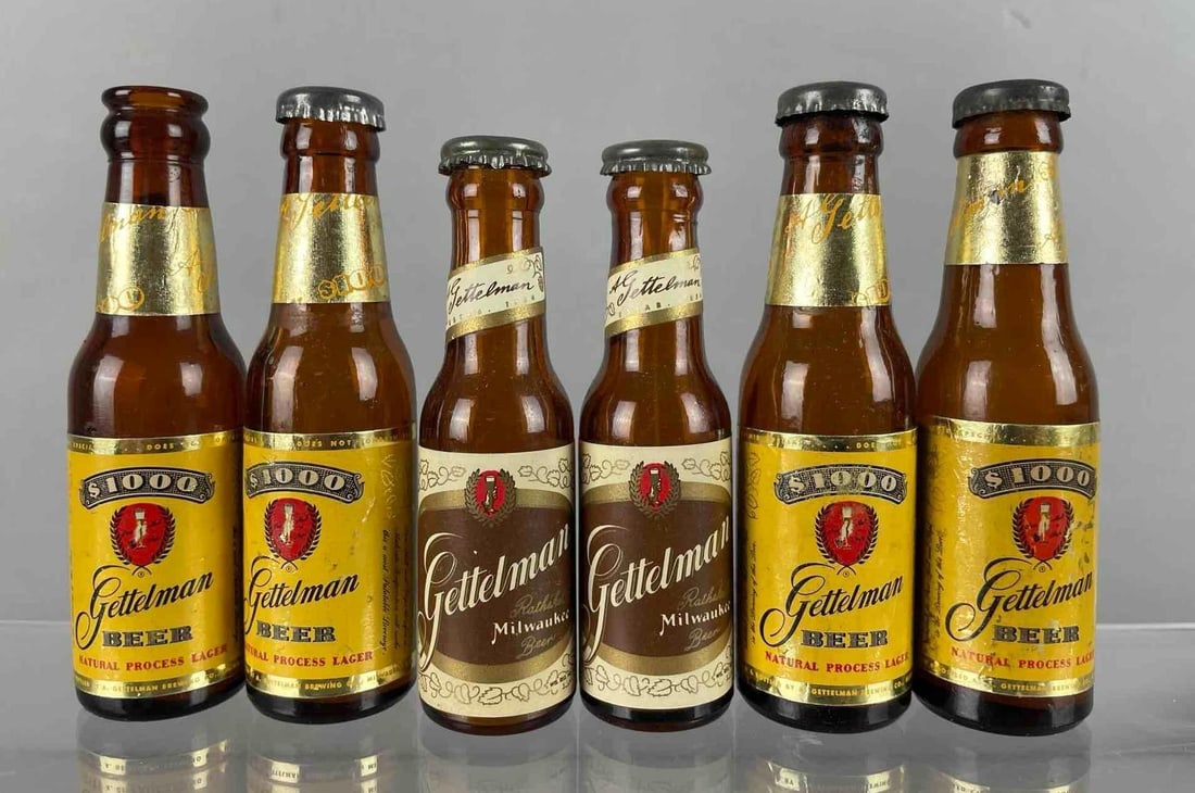 Group of Vintage Miniature Gettelman Beer Bottle Salt and Pepper Shakers (1 of 4)