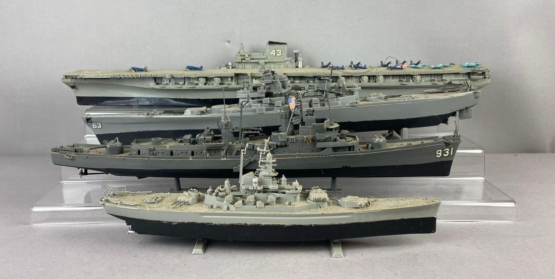 Group of Assorted 1/700 Scale WW2 USN Model Ships (1 of 3)