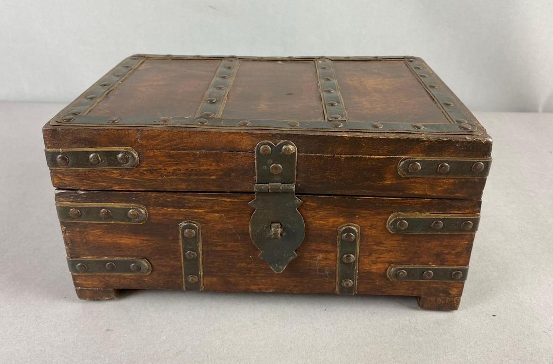 Vintage Wood Keepsake Box: Has iron handles. Measures H 5 x W 7 x L 10 inches.