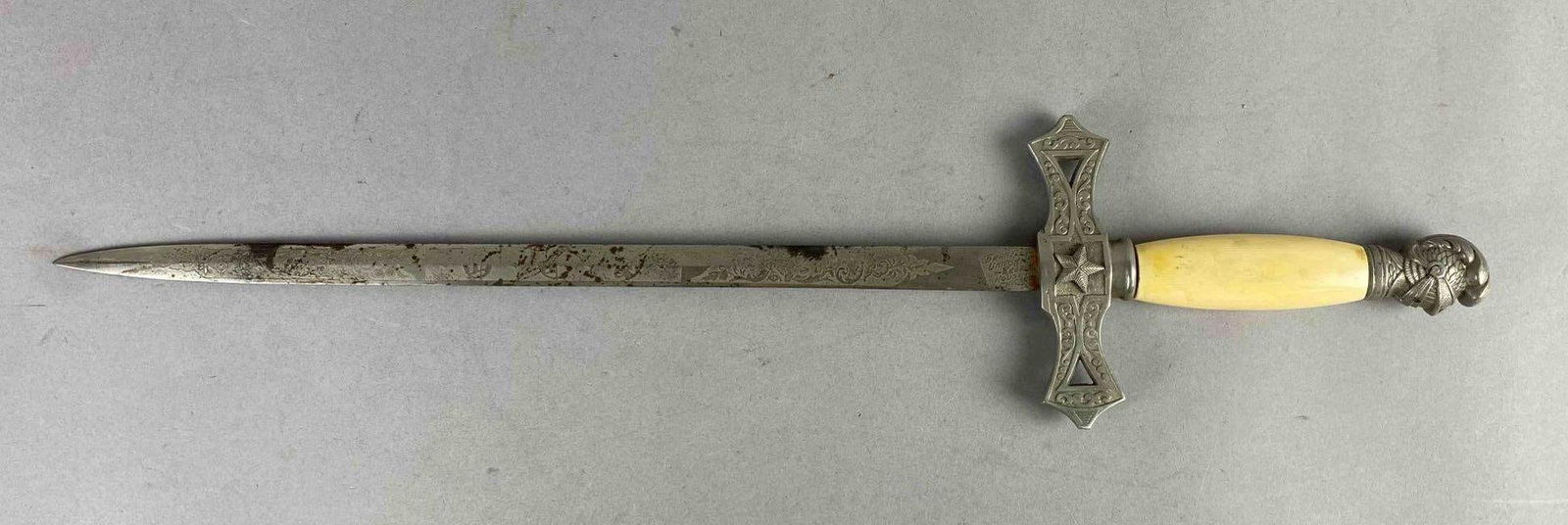 Antique 1910s Brantley Uniform and Regalia House Masonic Ceremonial Short Dress Sword: Measure 21 inches in length. Handle is short