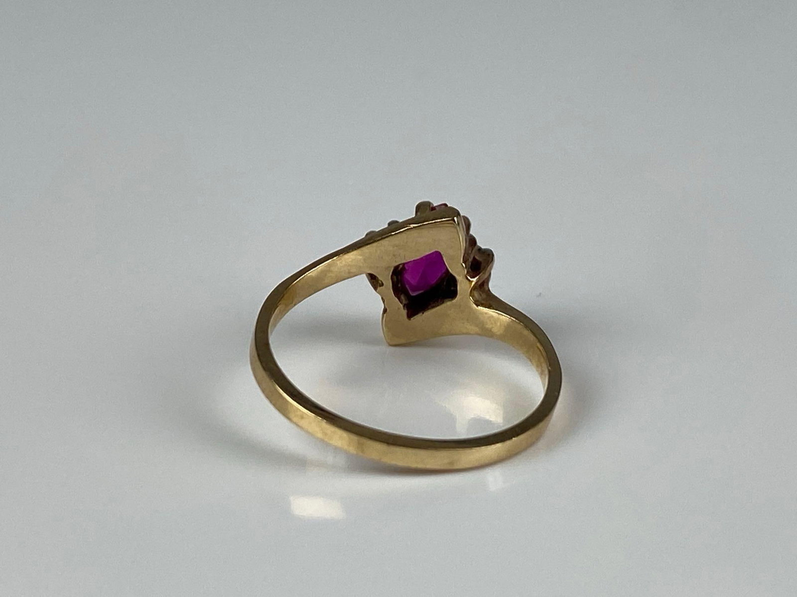 CR Signed 10K Yellow Gold Diamond Ruby Ring - 3
