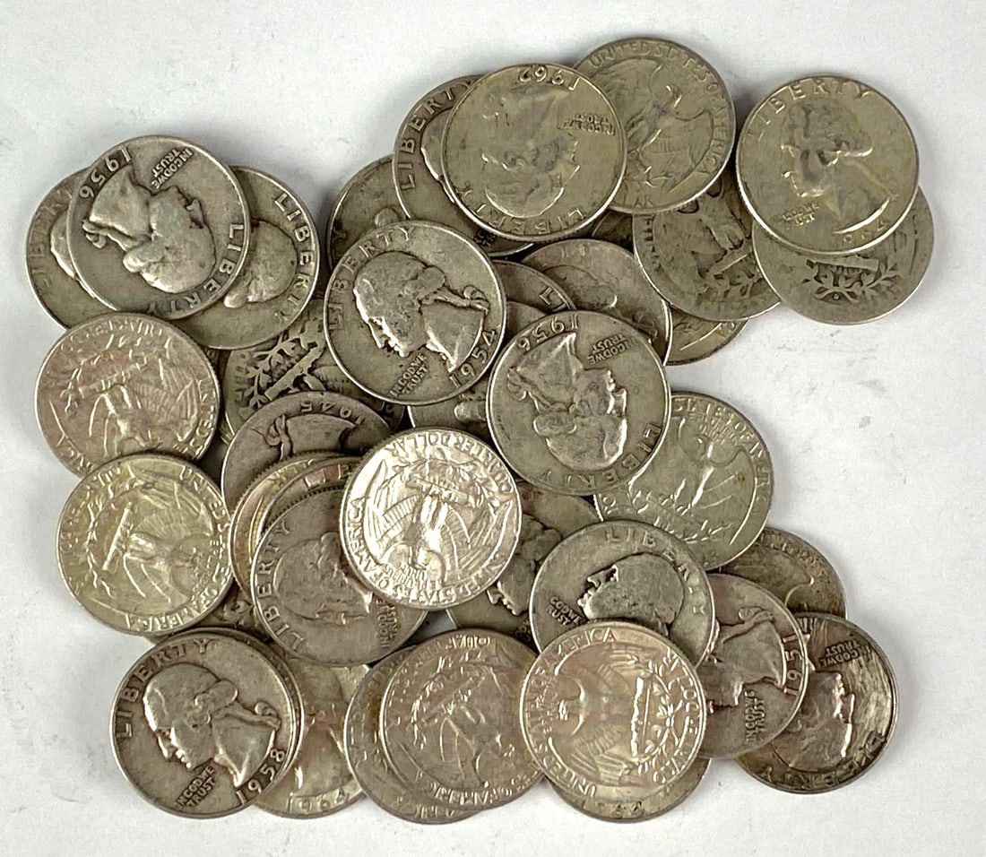 Group of 39 1950s-1960s US Silver Quarters: Group of 39 1950s-1960s US Silver Quarters