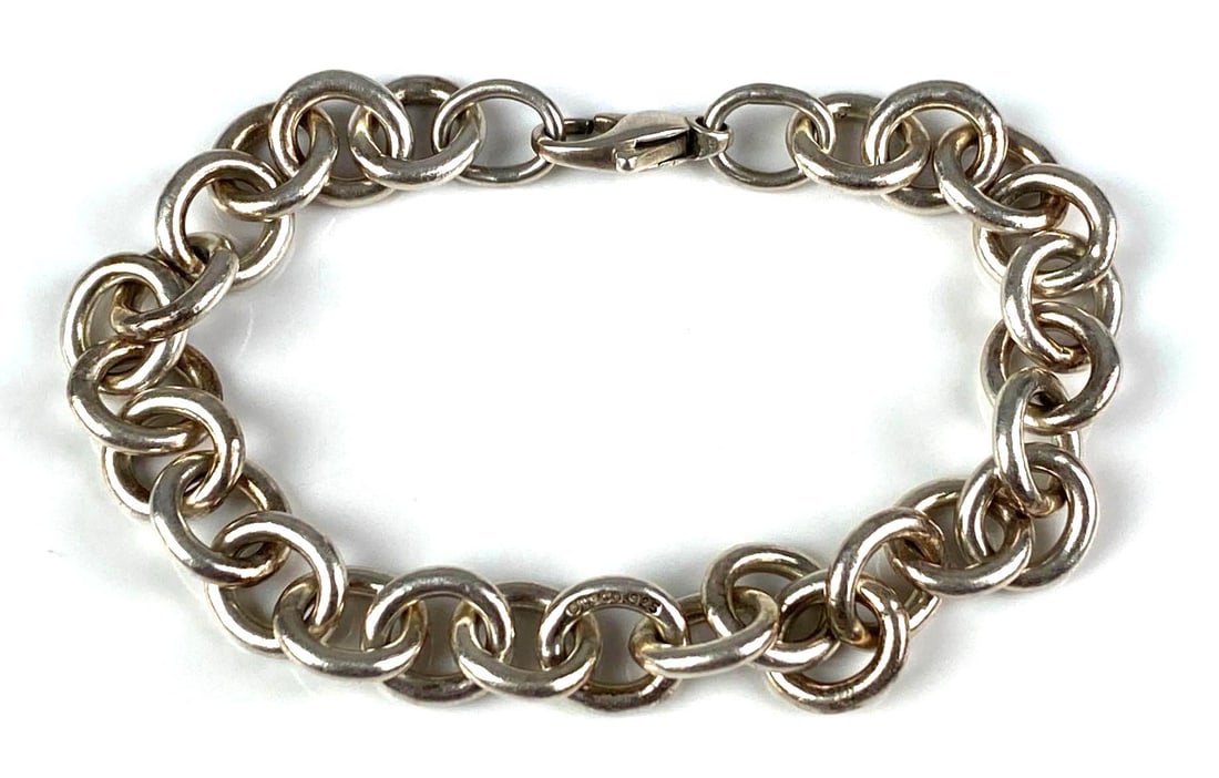 Tiffany and Co. Sterling Silver Chain Link Bracelet: Measures 8 in length