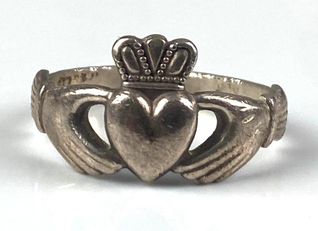 Irish Steeling Silver Claddagh Ring: cut band, size 10