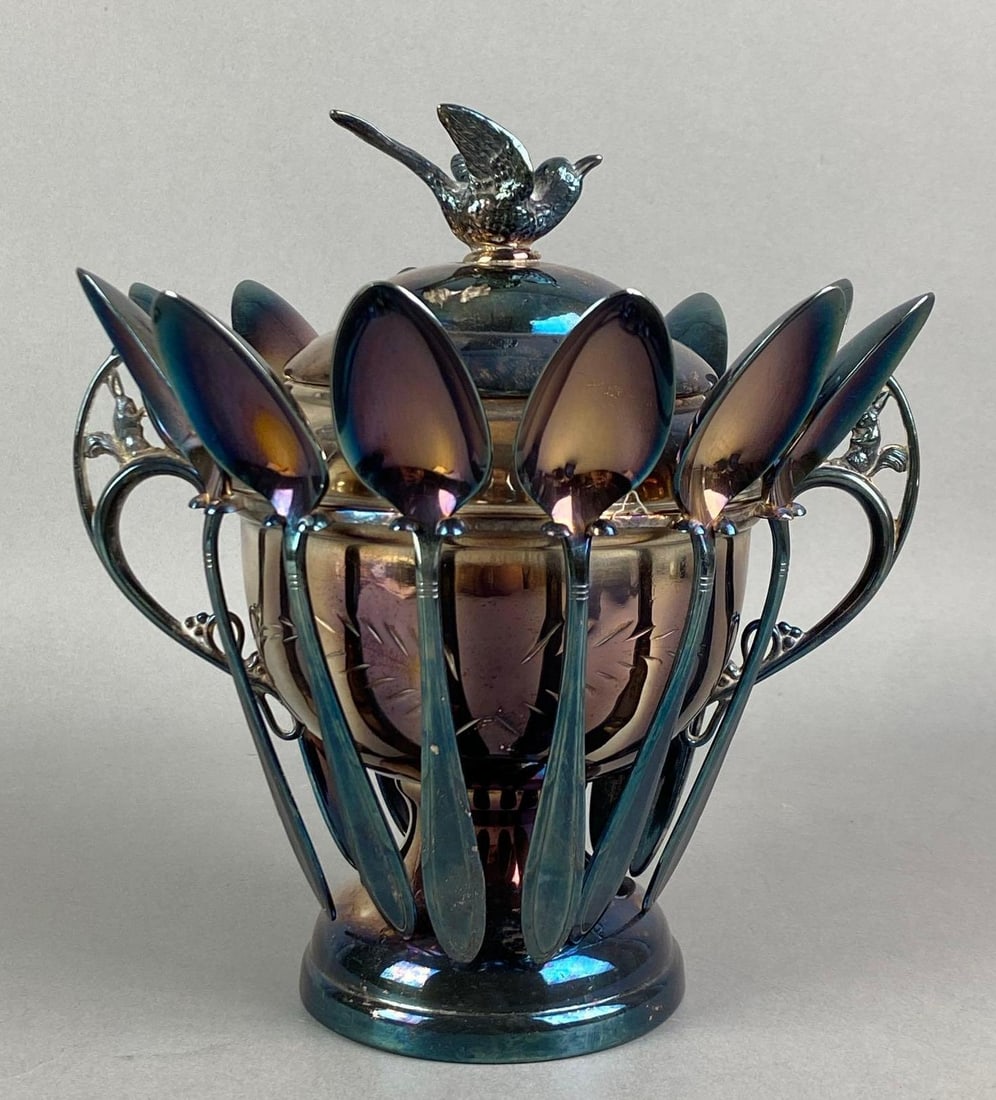 WR Quadruple Silver Plated Sugar Bowl: Measures 8 H x 7 W x 6 1/2 D