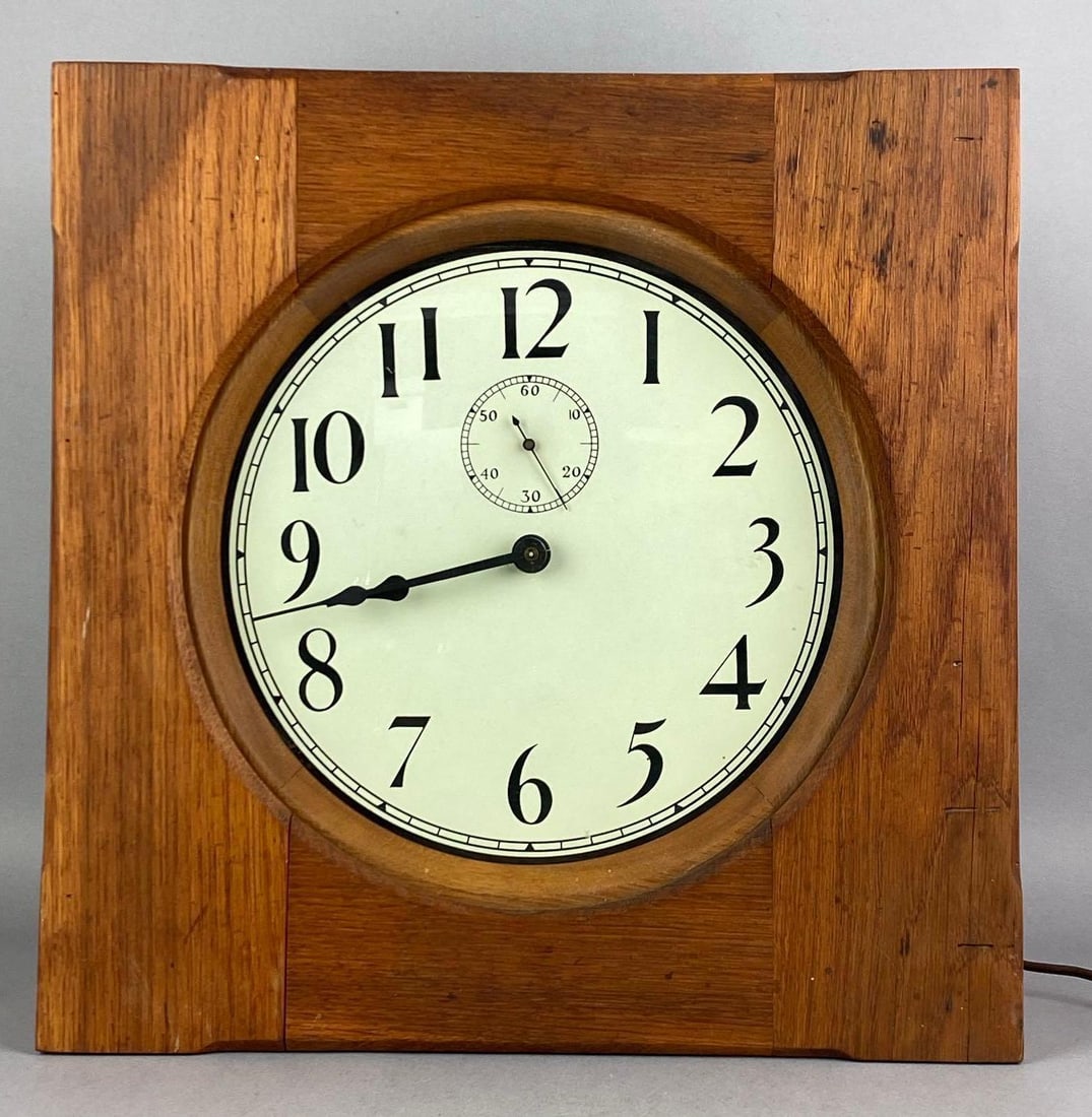 Lanshire Hanging Wall Clock (1 of 3)