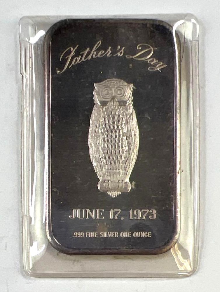 1973 Father?s Day Owl 1 oz .999 Fine Silver Art Bar in Original Holder: 1973 Fathers Day Owl 1 oz .999 Fine Silver Art Bar in Original Holder