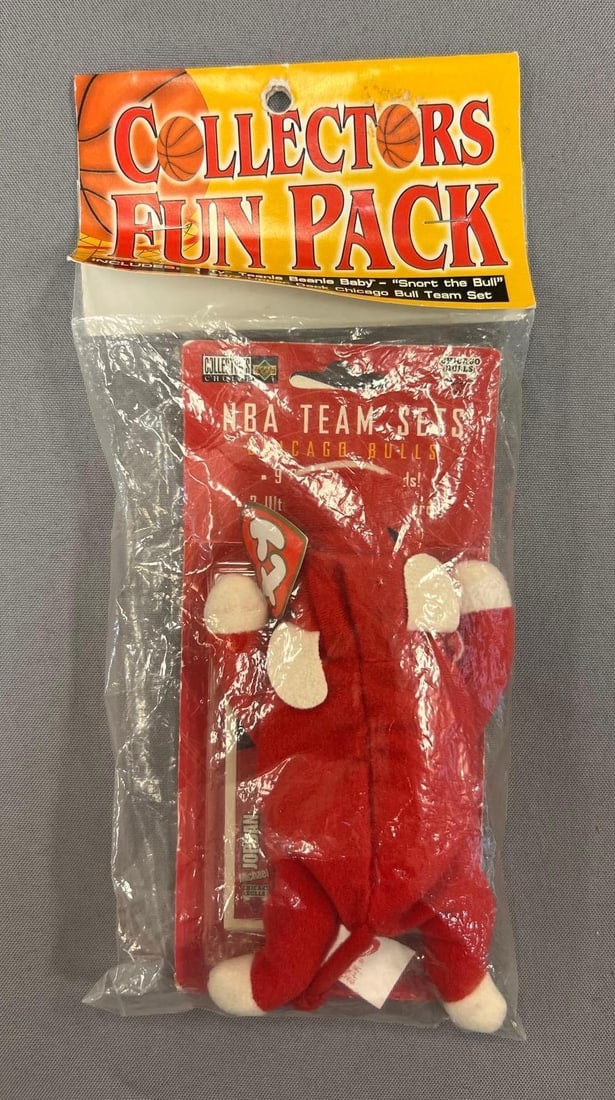 1996-97 Chicago Bulls Collectors Fun Pack with Ty Snort the Bull (1 of 5)