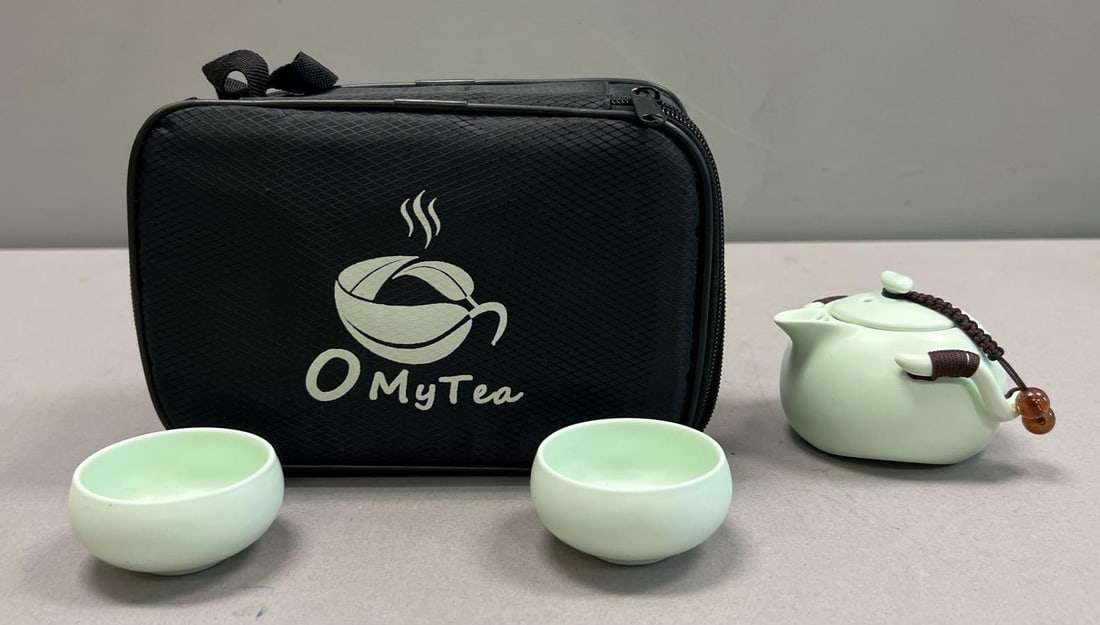 O MyTea Portable Ceramic Travel Tea Set with Teapot, Cups and Carrying Case (1 of 3)