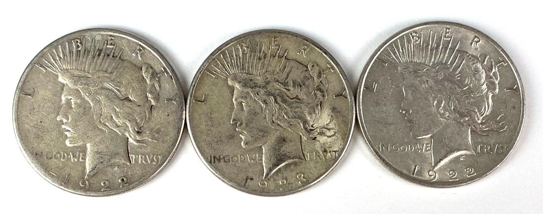Group of 3 1922-1923 US Silver Peace Dollars (1 of 2)
