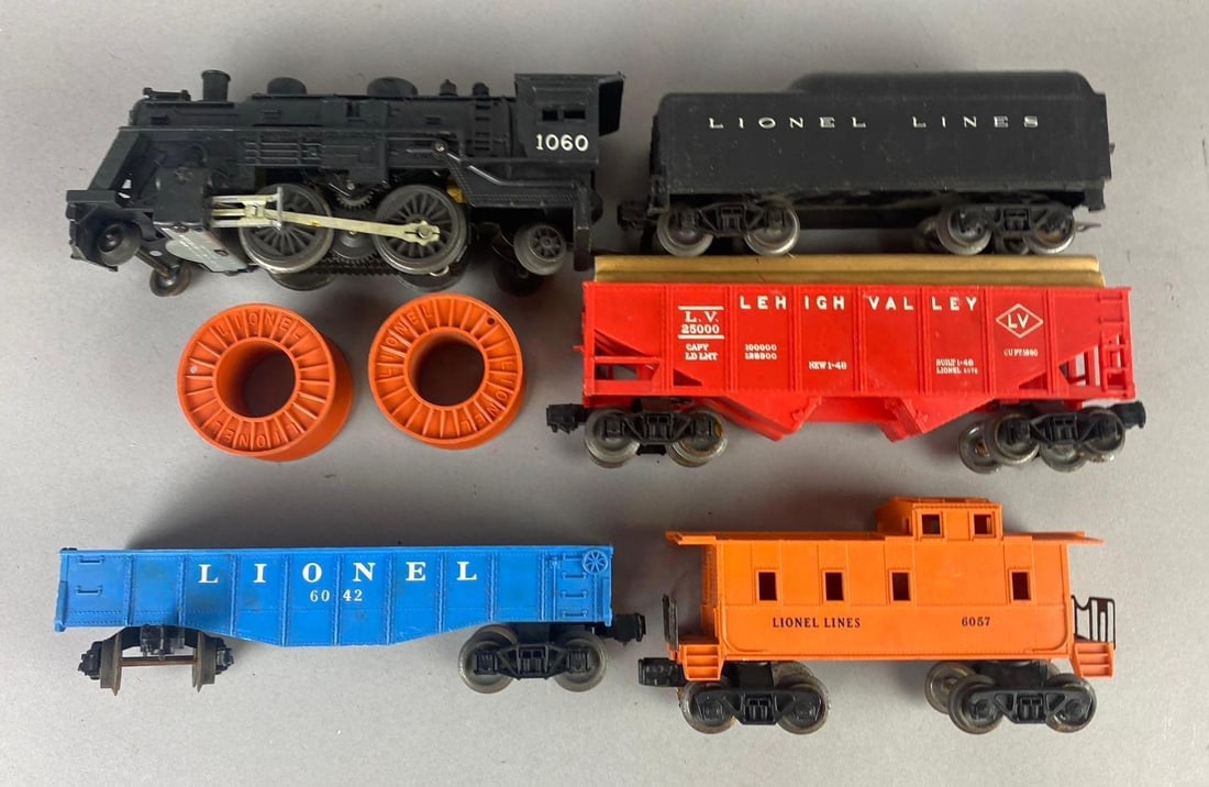 Group of Assorted Vintage 1960?s Lionel Trains O Gauge Steam Locomotive and More (1 of 3)
