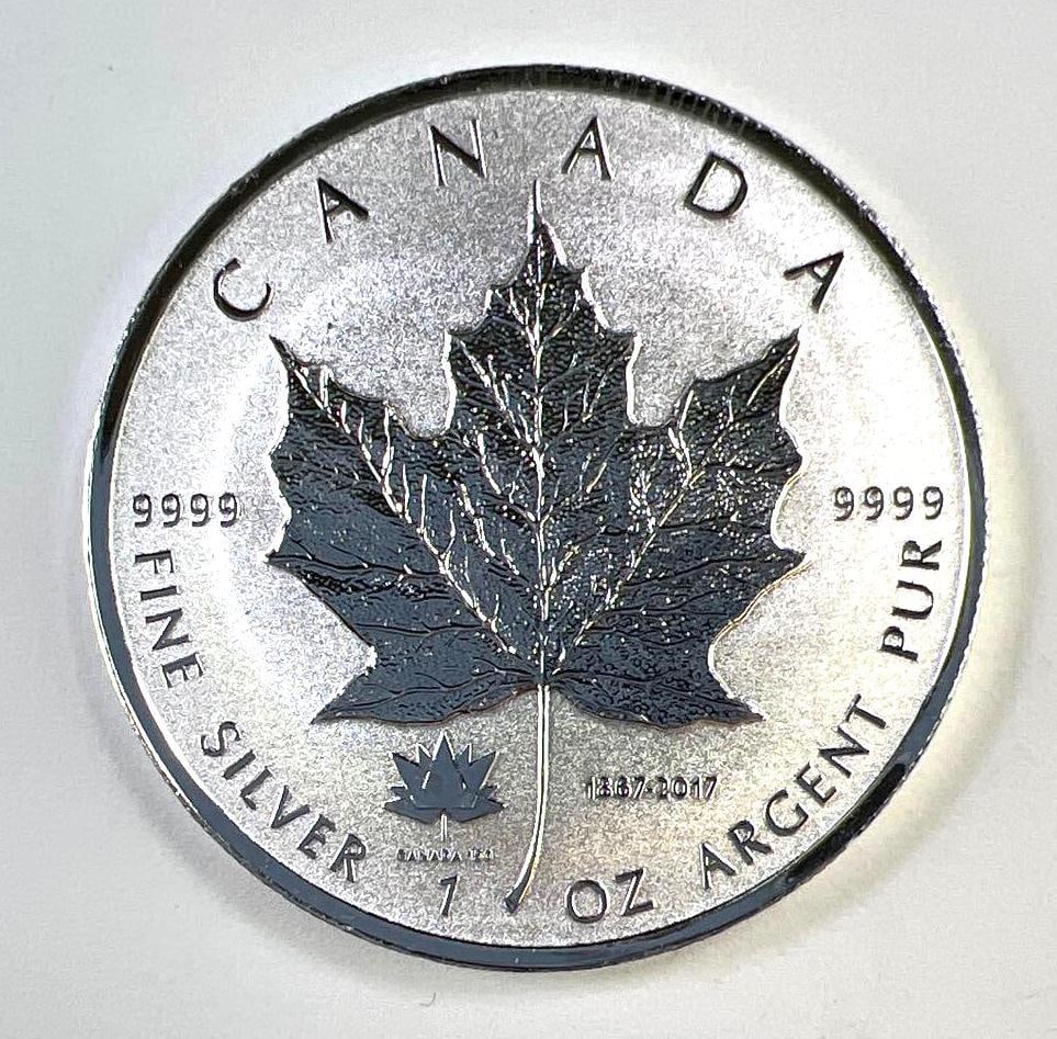 2017 Canada 1 oz .9999 Fine Silver Maple Leaf $5 Coin (1 of 2)