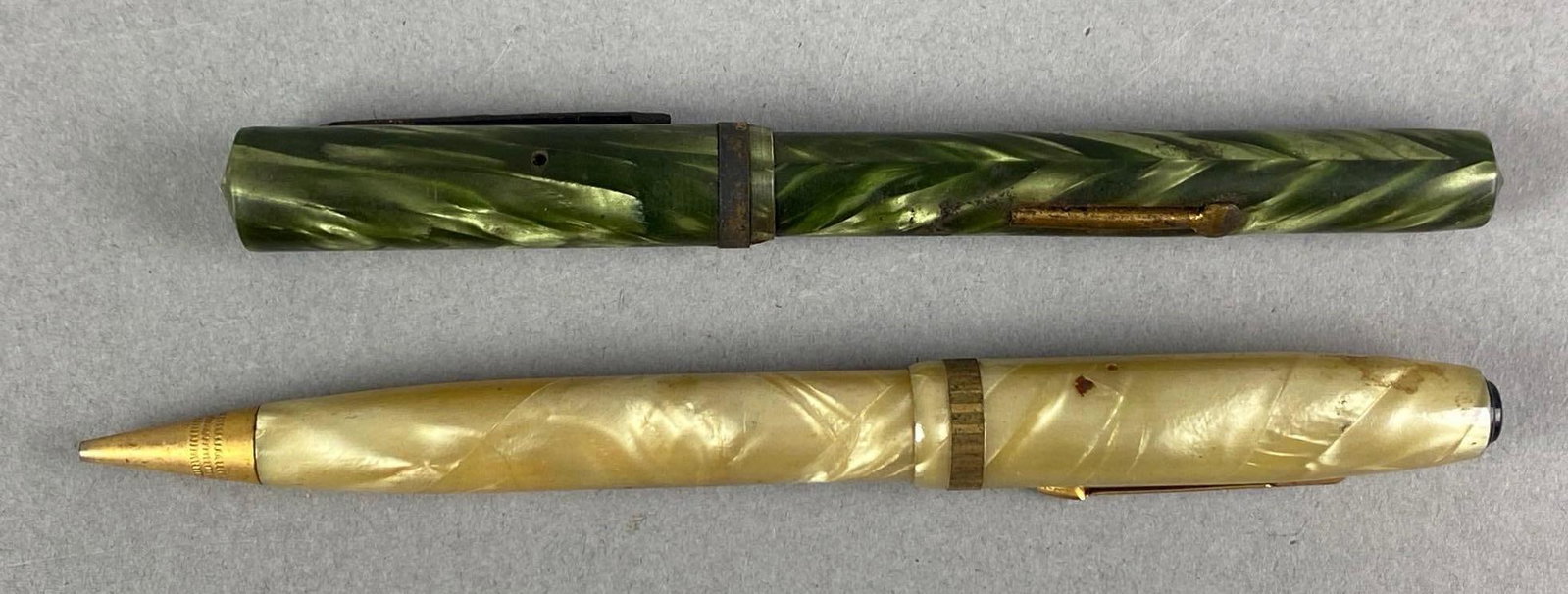 Group of 2 Vintage Bakelite 14K Gold Tipped Fountain Pens: Untested, longest measures 5 1/2 in length