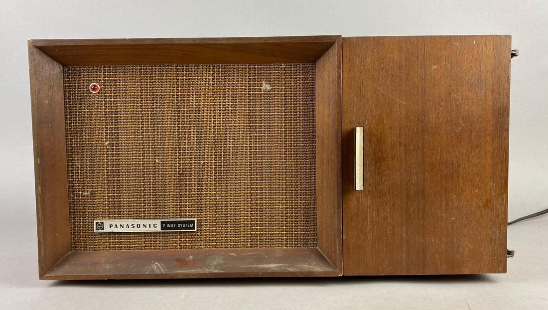 Vintage 1969 Panasonic Solid State Am/Fm Radio