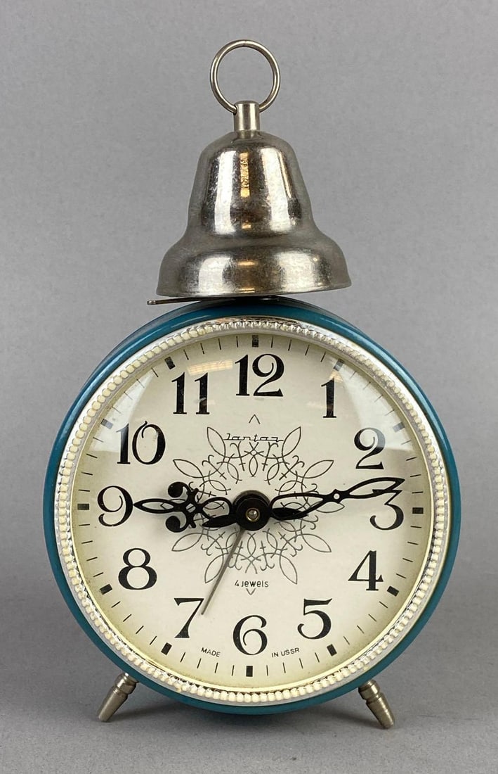Vintage 1970?s USSR Jantar Mechanical Wind-Up Clock (1 of 2)