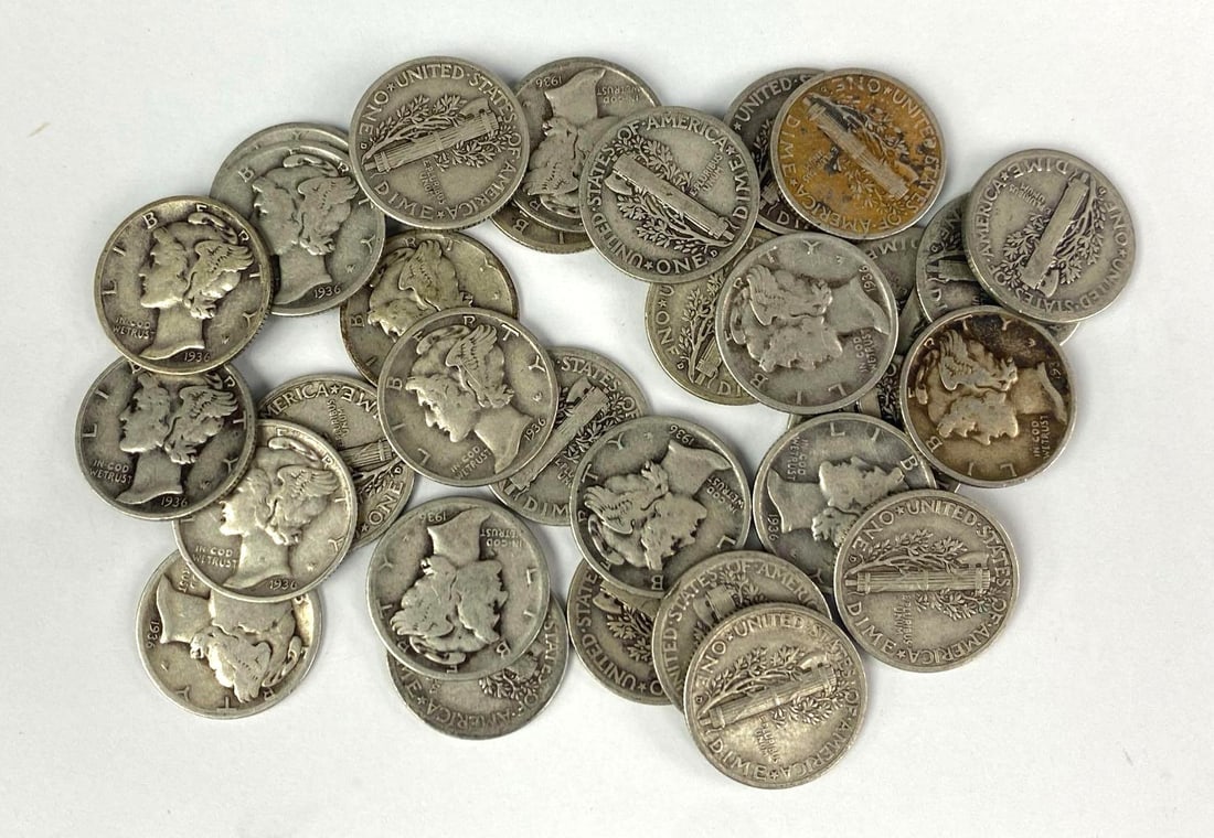 Group of 30+ 1936 US Mercury Silver Dimes: Group of 30+ 1936 US Mercury Silver Dimes