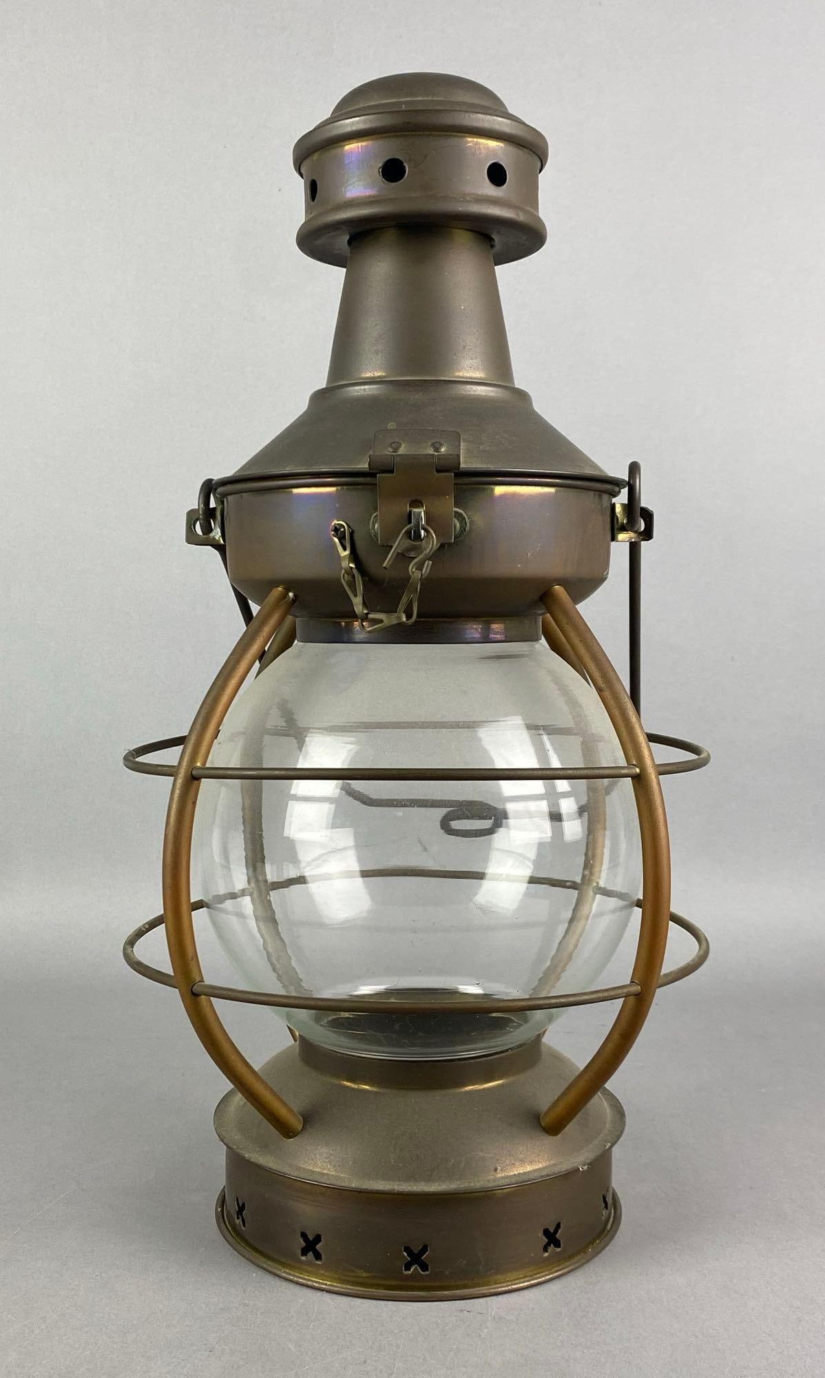 Vintage WE Rhyne Brass Globe Oil Ships Lantern: Measures 17 inches H x 9 inches W x 9 inches D