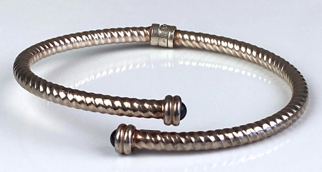 Dyadema Italian Sterling Silver Onyx Twisted Bypass Hinged Bracelet: Inner circumference measures 7 inches