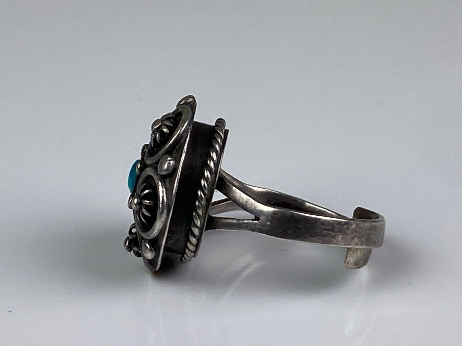 Signed Mexican Sterling Silver Turquoise Ring - 2