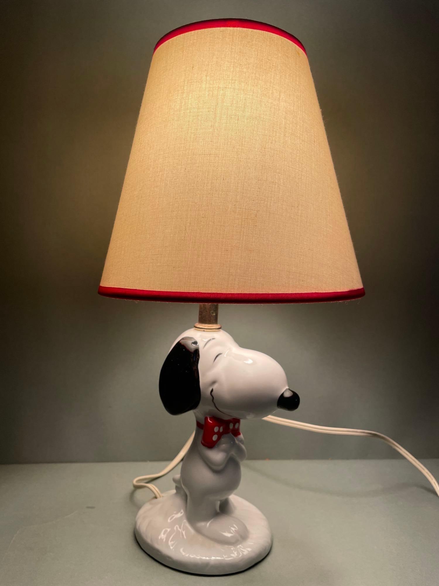 Vintage Snoopy Table Lamp - 2