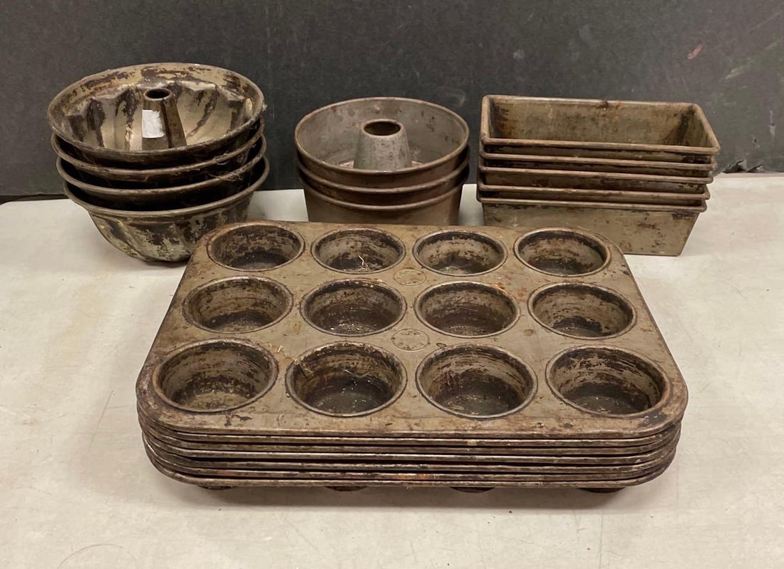 Group of Vintage Cake Baking Pans: Cupcake pans measure 10 1/2 inches x 14 inches x 1 3/4 inches